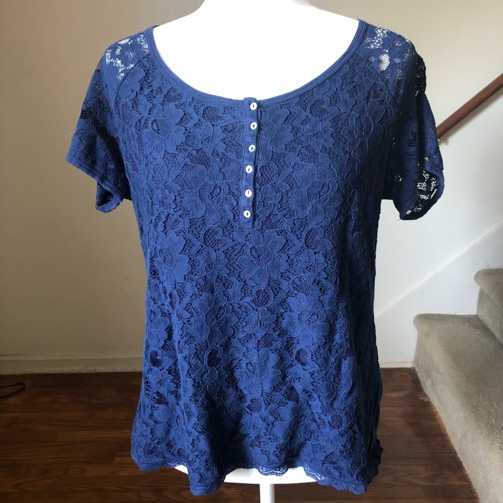 Large Navy Blue H&M Short-Sleeved Lace Top